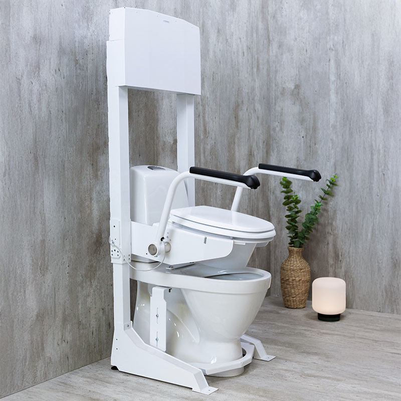 Toalettlyften LevelUp i badrumsmiljö